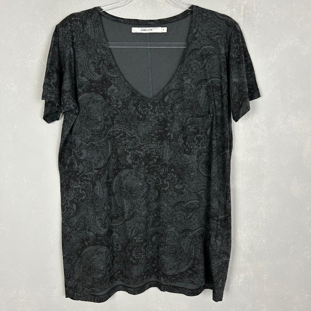 Maria Cher size 2 Large short sleeve v-neck tee shirt cotton black paisley